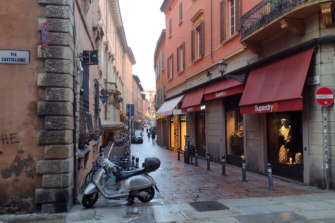 Bolognas Ancient and Recent History: A Self-Guided Audio Tour - Discovering Bolognas Gastronomic Delights