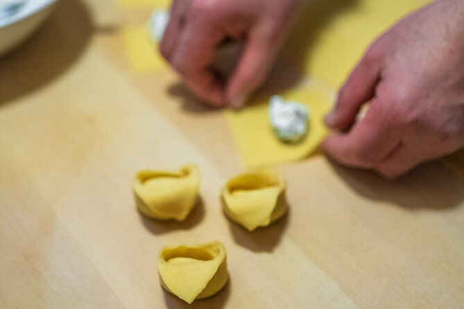 [Bolognas Food Treasure]: Funny Cooking Class With Chef Antonino - Class Duration and Capacity