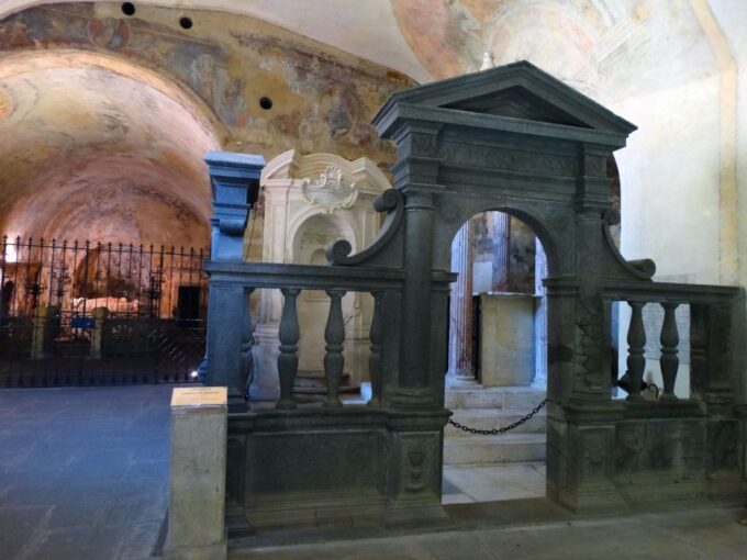 Bolsena Private Tour: Breathtaking Lake Views - Miraculous Legends and Wonders