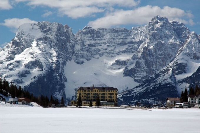 Bolzano: Best of the Dolomites in One Day Private Tour - Participant Capacity