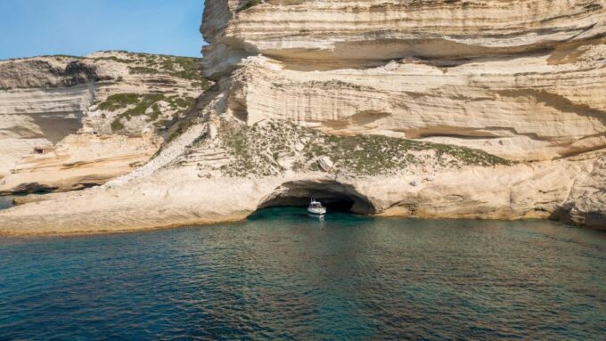 Bonifacio: Boat Trip to La Maddalena & Lavezzi Islands - Frequently Asked Questions