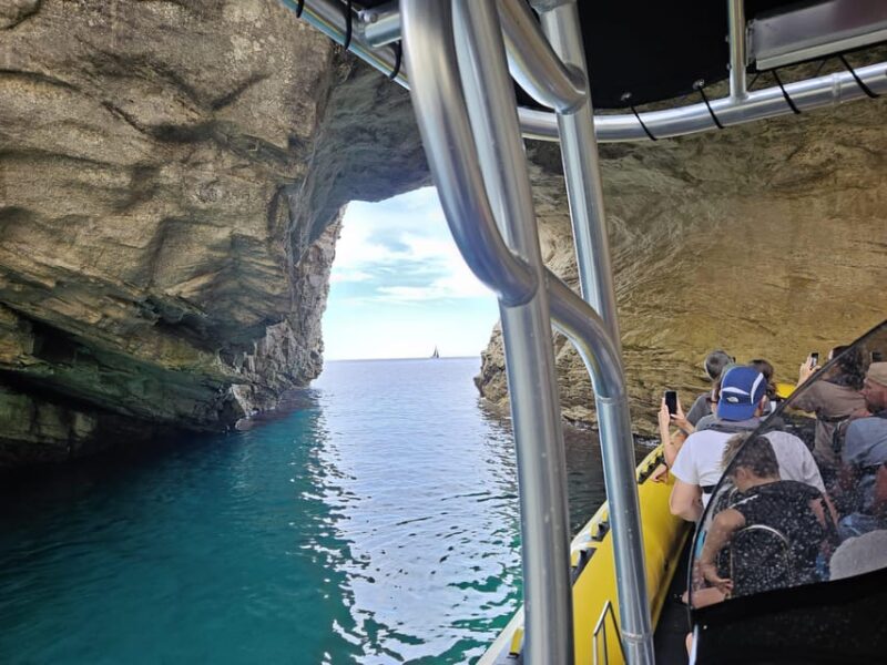 Bonifacio: Lavezzi Islands and Caves Guided Tour - Tour Departure and Activities