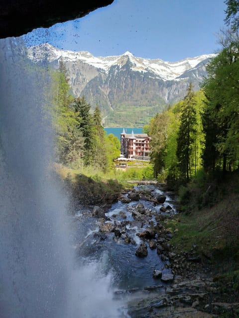 Bönigen: Lakeside Trail and Giessbach Waterfalls Hike - Iseltwald