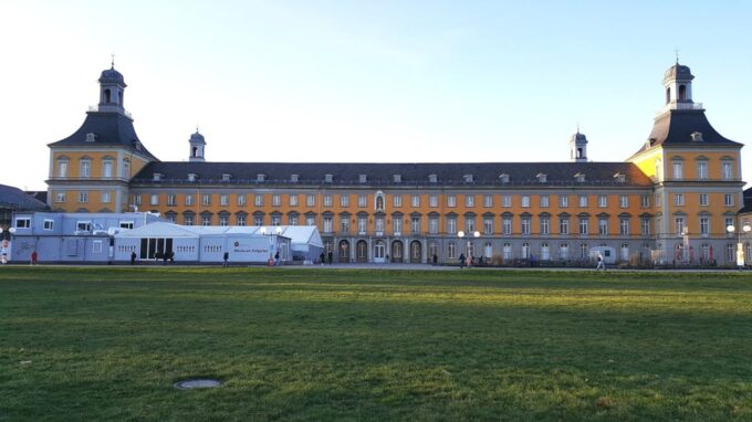Bonn: Private City Highlights Walking Tour - Important Information