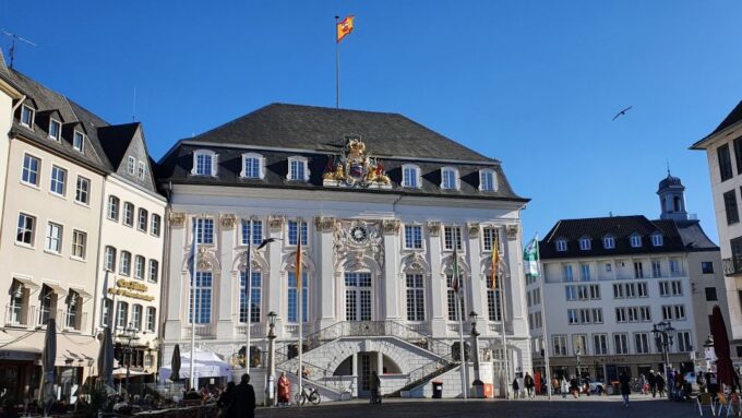 Bonn: Romantic Old Town Self-guided Discovery Walk - How to Start the Tour