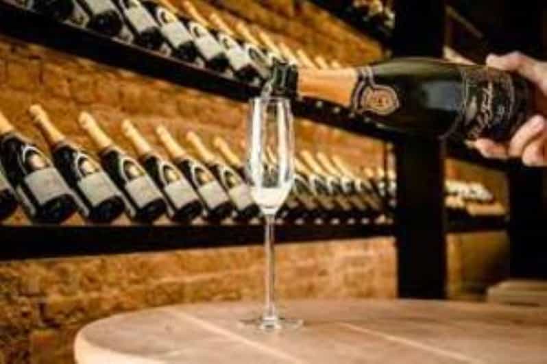 Bonnievale : Complete Captivated By Cap Classique - Key Points