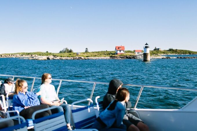 Boothbay Harbor Cruise: Lighthouses, Lobster Haul, and Seals - Seal Sighting Opportunities