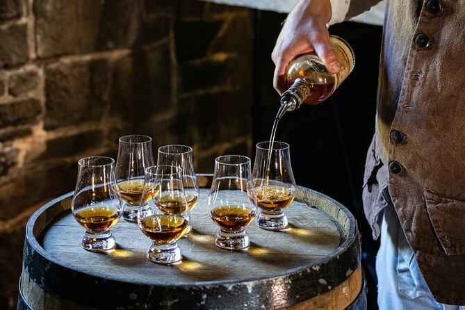 Bootleggers and Bloodshed Tennessee Whiskey Tasting Tour - Historical Insights and Storytelling