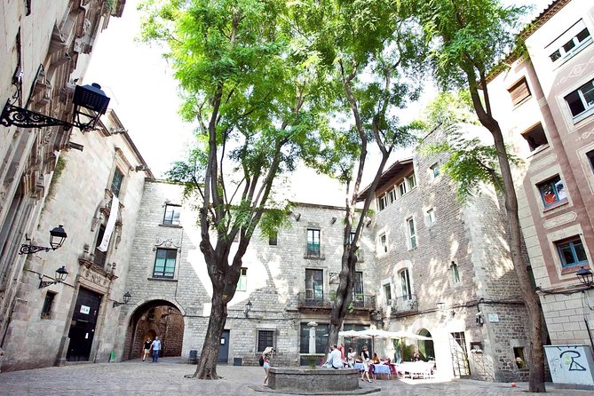 Boqueria & St Caterina Markets With Food & Tapas Small Group Tour - Tapas and Traditional Dishes