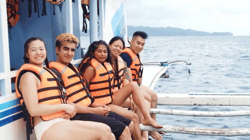Boracay: Island Hopping Boat Tour With Crystal Cove Entry - Experience Highlights