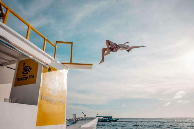 Boracay: Island Hopping & Cliff Jumping by Haqqy Life - Practical Details & Tips