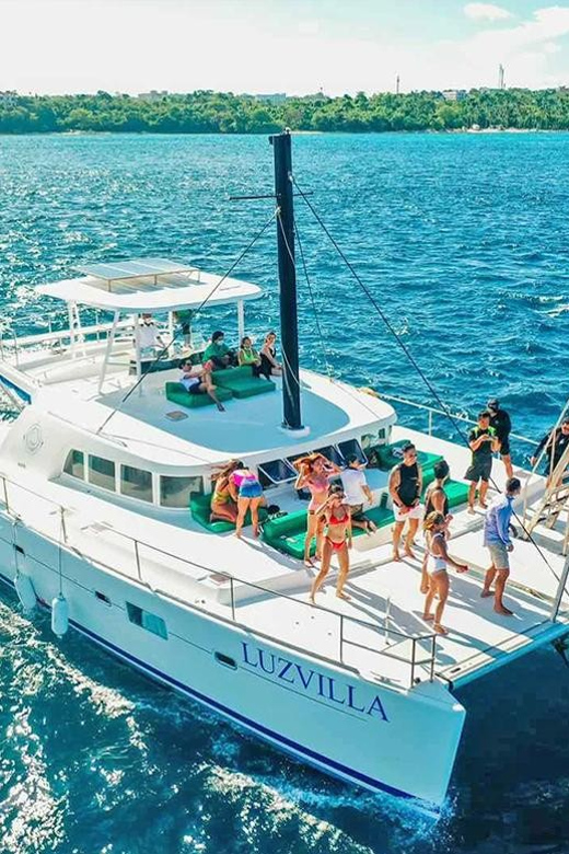 Boracay: Luxury Private Yacht Cruise - Inclusions