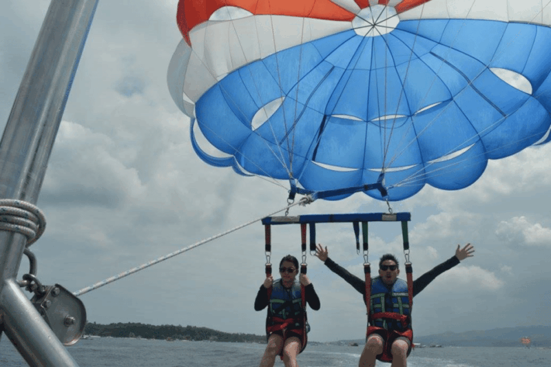 Boracay: Parasailing Experience - Inclusions and Pricing