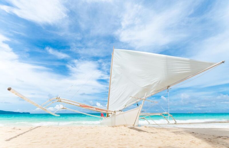 Boracay: Paraw Sailing With Photos - Meeting Point and What to Bring