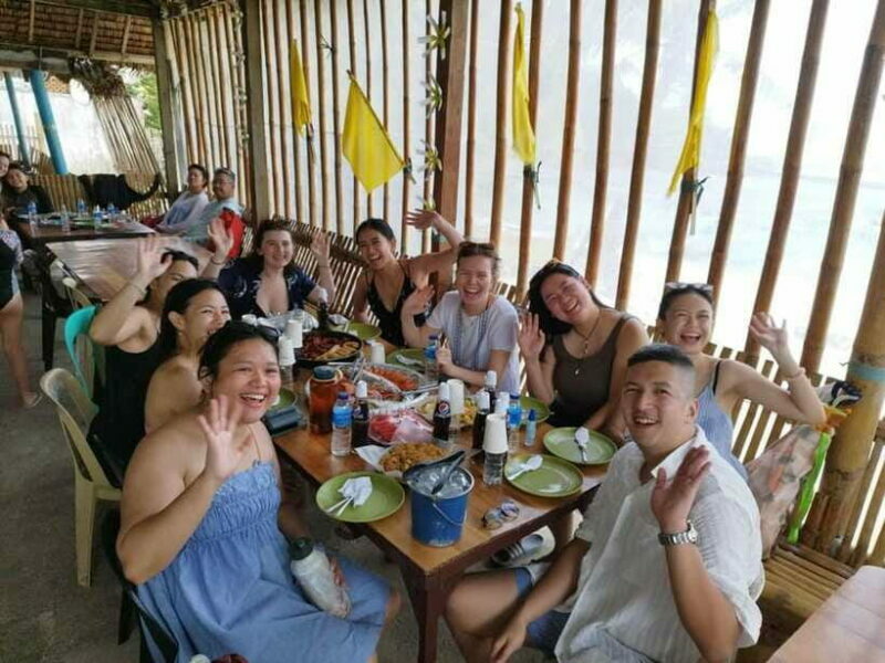 Boracay: Private Island Hopping and Lunch with Seaview - Authentic Marine Encounters and Relaxation