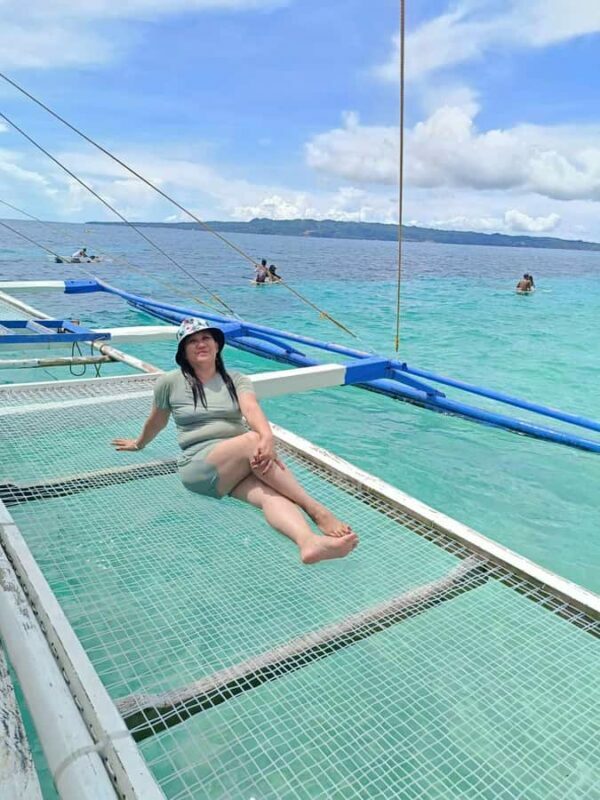 Boracay: Private Island Hopping Tour with Lunch & Kawa Bath - Key Points