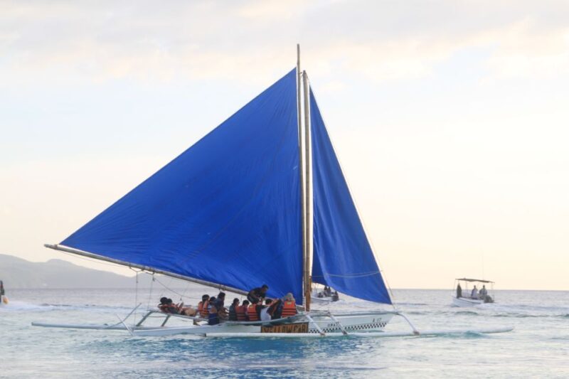 Boracay: Private Traditional Bamboo Boat Sailing Tour - Experience Highlights