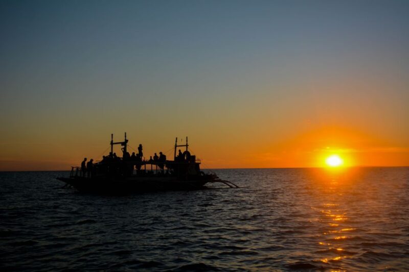 Boracay: Sunset Cruise With Water Activities - Experience Highlights