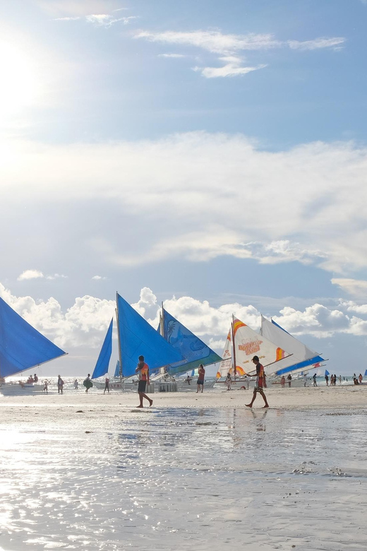 Boracay: Sunset Paraw Sailing Trip With Photos - Meeting Point and Important Information