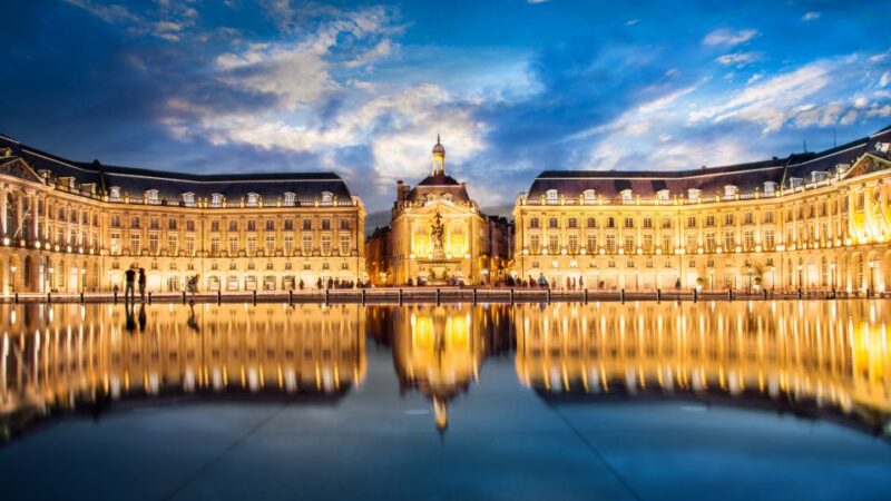Bordeaux: City Exploration Game and Tour - Key Points