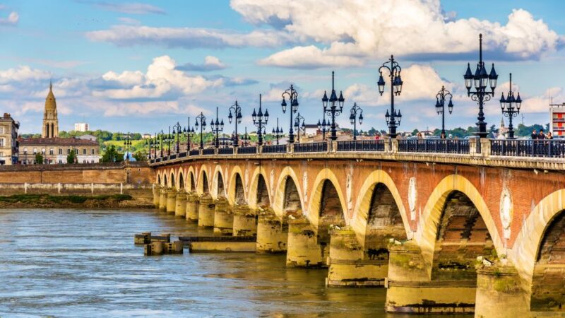Bordeaux: City Exploration Game and Tour - Game Highlights and Inclusions