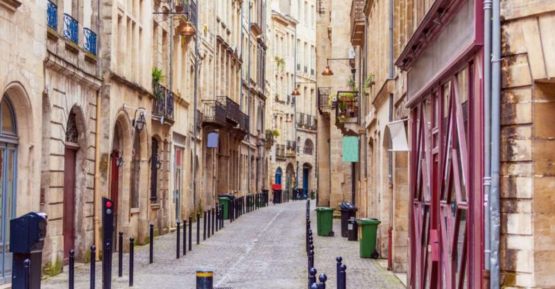 Bordeaux: City Highlights & Self-Guided Scavenger Hunt Tour - Experience Highlights