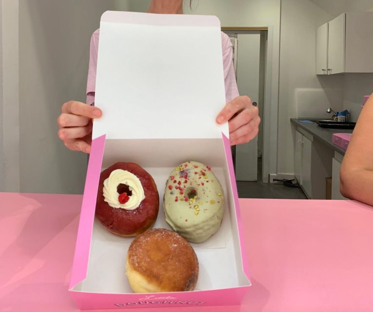 Bordeaux: Cookies and Doughnuts Walking Tasting Tour - Group Size and Meeting Point