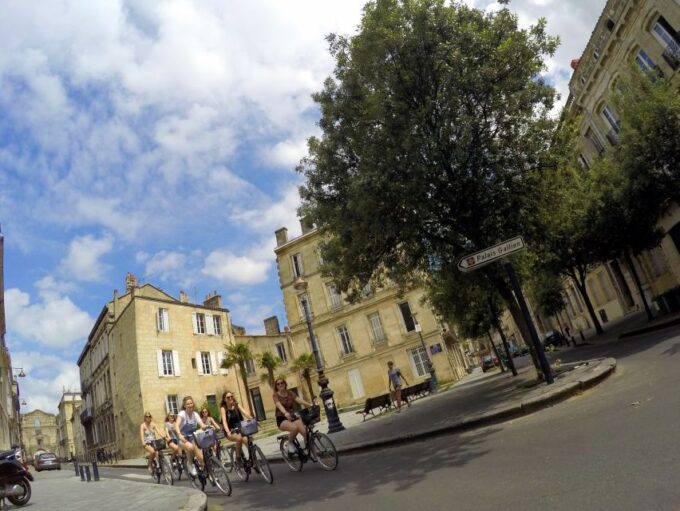 Bordeaux: Essentials 3-Hour Bike Ride - Reservation Details