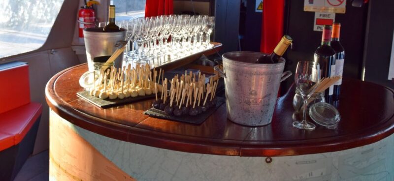 Bordeaux: Evening Aperitif Cruise on the River Garonne - Historical Commentary