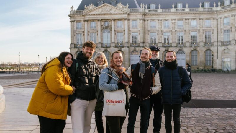 Bordeaux : Evening Food and Wine Tour With Local Delicacies - Experiencing the Art of Wine Tasting