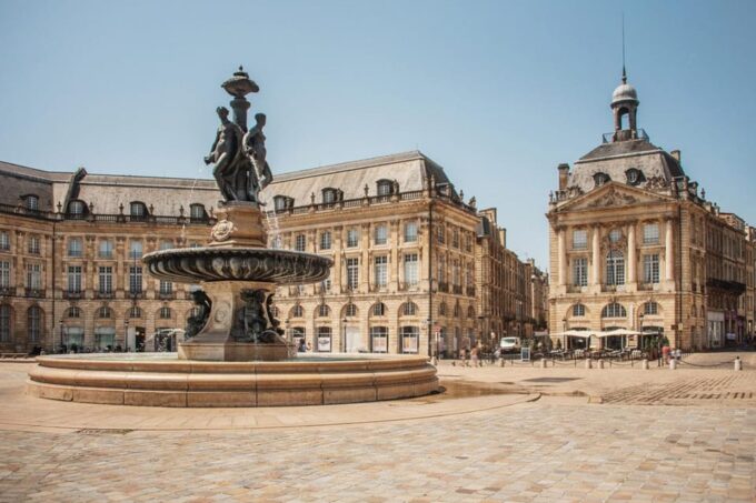 Bordeaux : Evening Food and Wine Tour With Local Delicacies - Building Culinary Expertise With the Guide