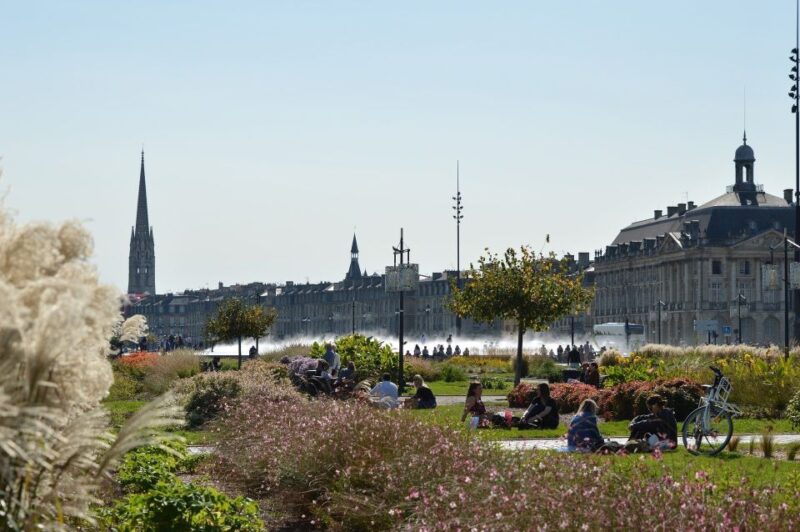 Bordeaux: Exclusive Private Guided Walking Tour - Itinerary Details