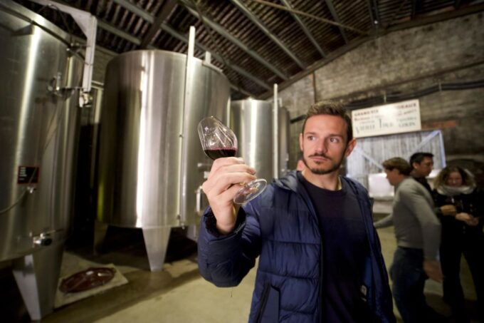 Bordeaux: Full Day Wine Tastings & Lunch - Transportation and Logistics
