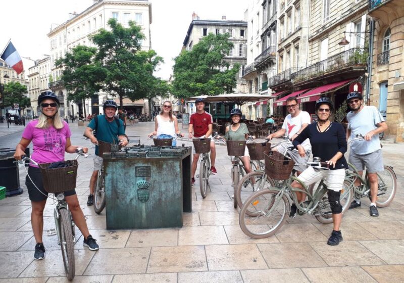 Bordeaux: Guided Bike Tour - Riverbank and Port of the Moon