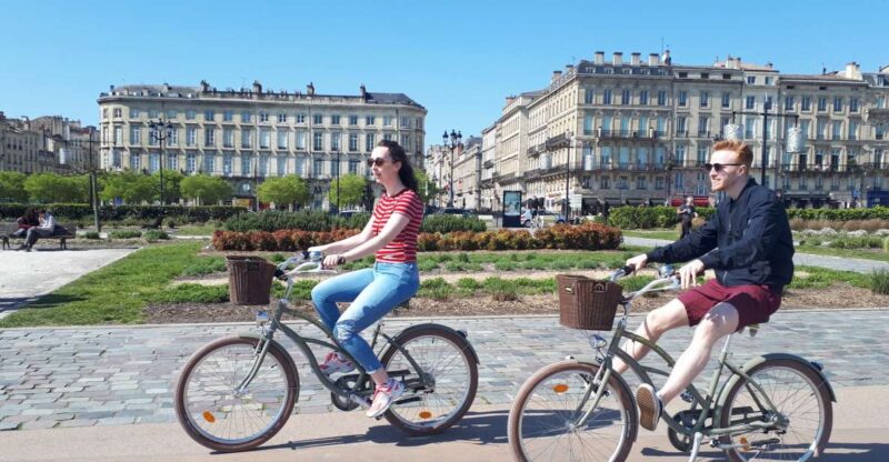 Bordeaux: Guided Bike Tour - Comfortable Beach Cruiser Bikes