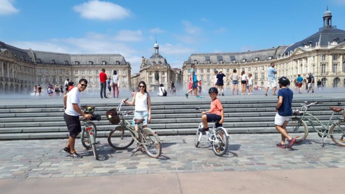Bordeaux: Guided Bike Tour - Cancellation and Booking Details