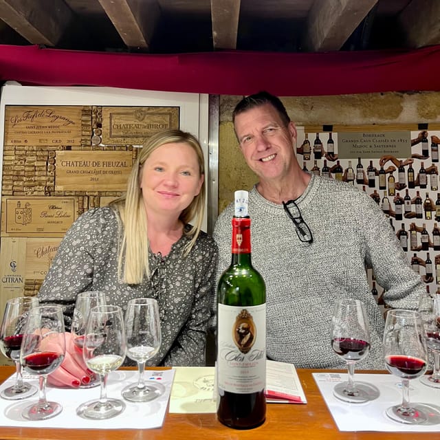 Bordeaux: Guided Bordeaux Wine Tasting Class With 6 Wines - Complimentary Tasting Experience
