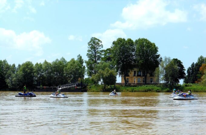 Bordeaux: Guided Jet Ski Tour 1 Hour - Meeting Point and Languages