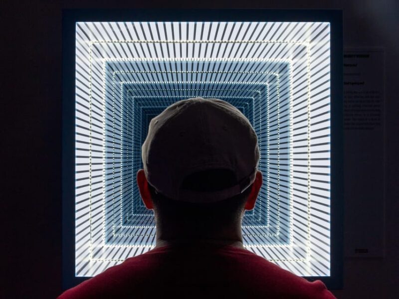 Bordeaux: Museum of Illusions Entry Ticket - Location and Getting There
