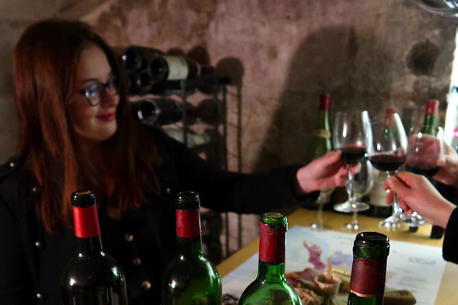 Bordeaux Old Vintages Wine Tasting - Do Eat Better Experience - Atmospheric Setting in a Historic Winery