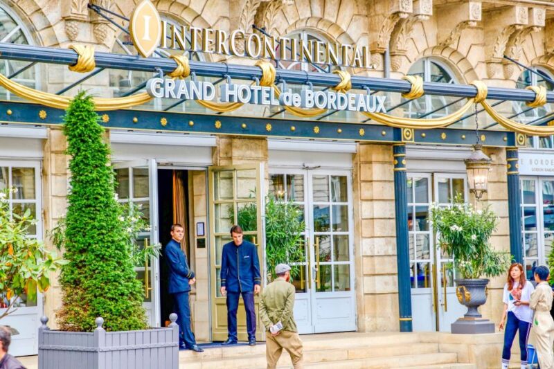 Bordeaux: Private Exclusive History Tour With a Local Expert - Recommended Attire
