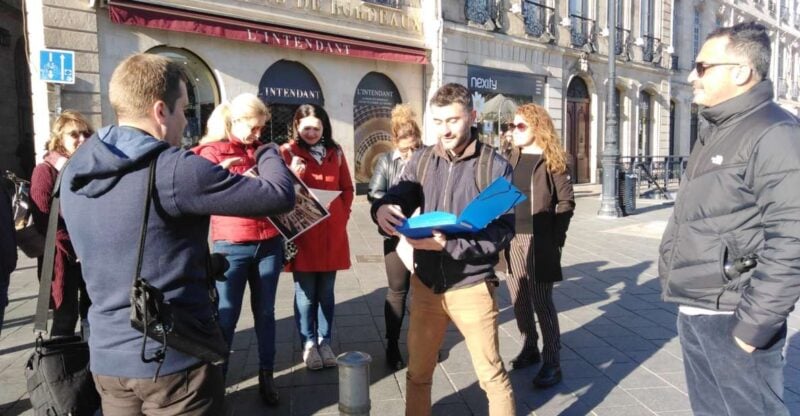 Bordeaux: Private Guided Walking Tour & Cite Du Vin - Key Points