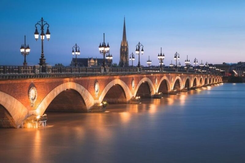 Bordeaux: Private Street Art Tour - Discover Bordeauxs Vinous Heritage