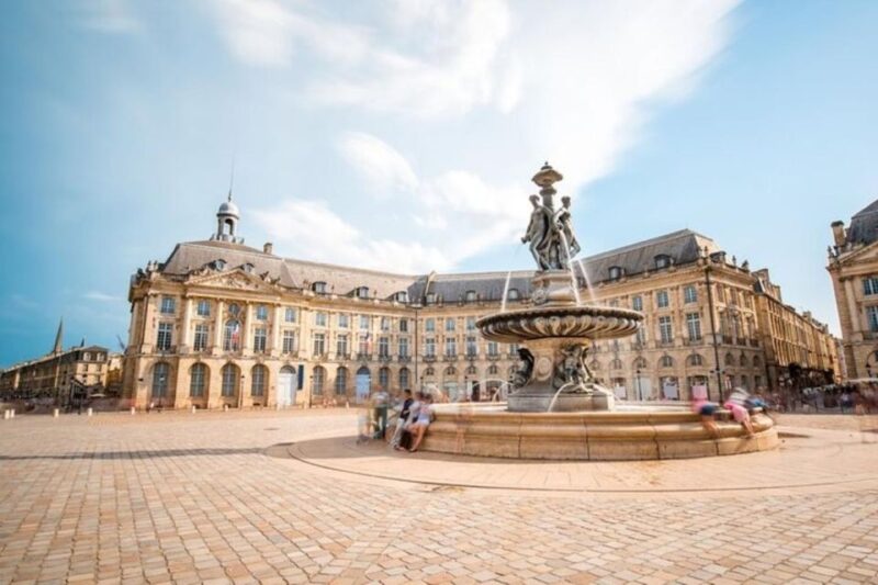 Bordeaux: Private Street Art Tour - Admire Captivating Artworks by Renowned Artists