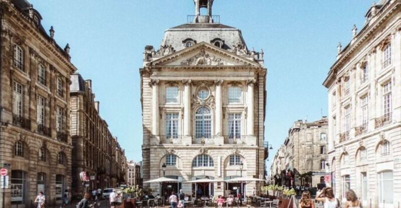 Bordeaux: Private Street Art Tour - Stroll Along the Garonne Riverside