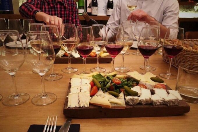 Bordeaux: Private Wine Tasting Class With Local Sommelier - Wheelchair Accessibility