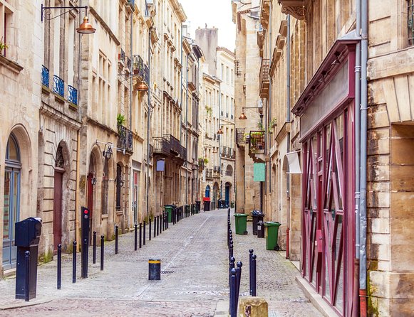 Bordeaux Shore Excursion: Private Bordeaux and St-Emilion Tour - Personalized Group Size