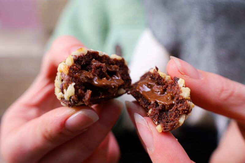 Bordeaux - Sweet Food Tour of the Old City - Savoring Delicious Desserts