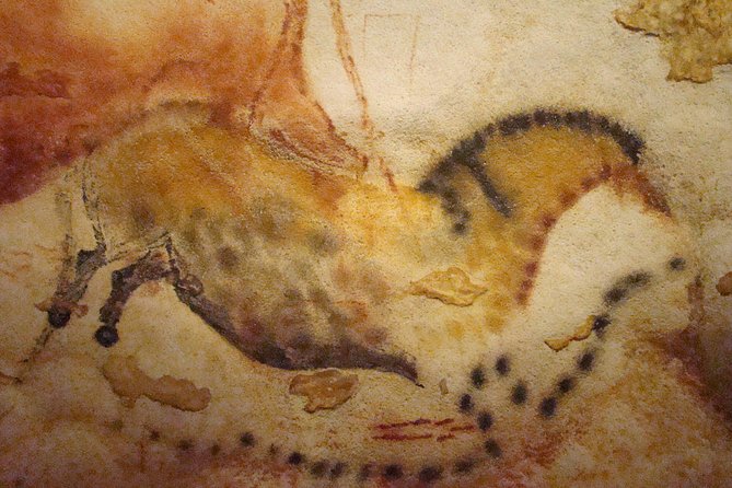 Bordeaux to Lascaux and Dordogne Valley Private Sightseeing Tour - Traveler Experiences and Photos