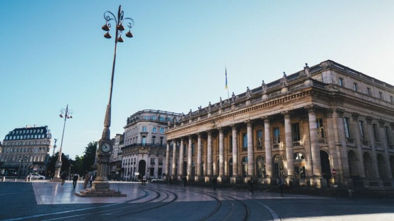 Bordeaux: Tour With Private Guide - Marché Des Capucins Local Market